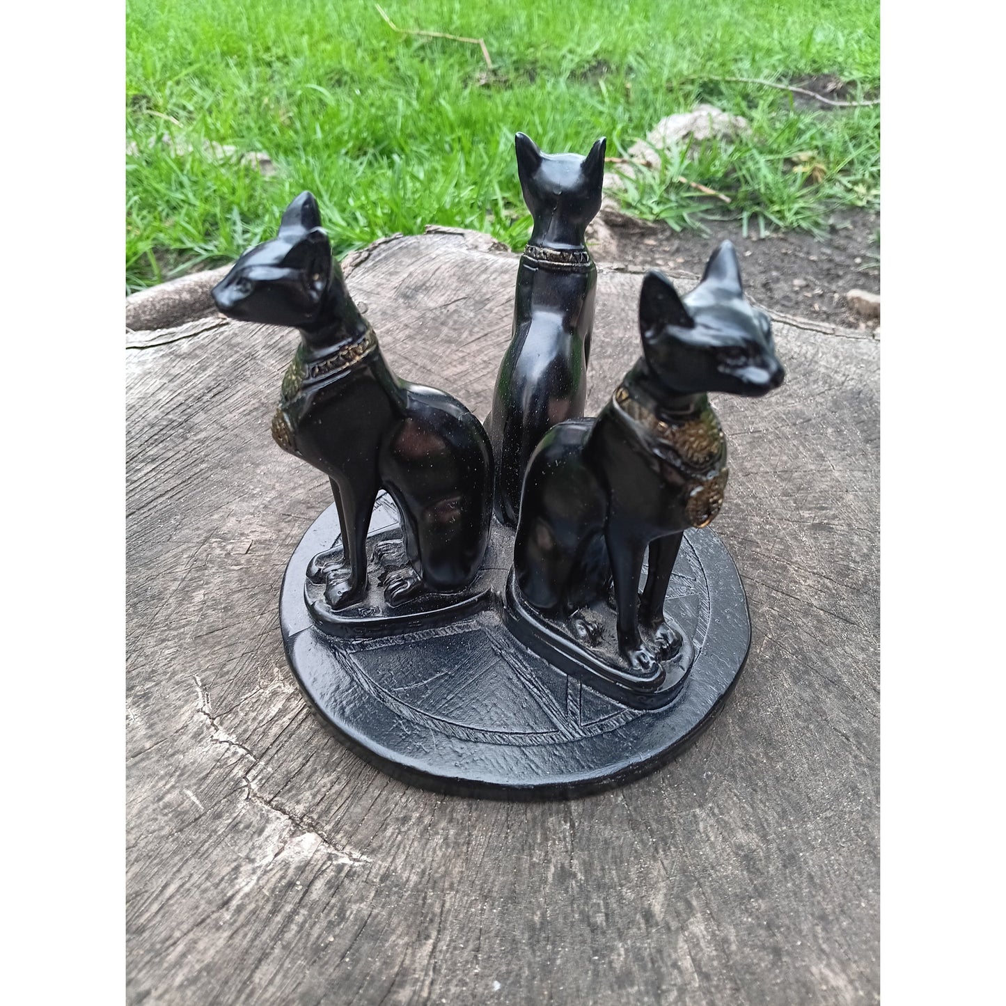 Egyptian Bastet Cat Guardian Pentacle Sphere Holder – Triple Feline Protection for Crystals & Altars