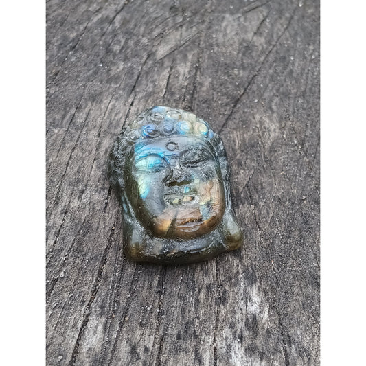 Buddha Labradorite Palm Stone – Flashy Crystal with Buddha Head Carving