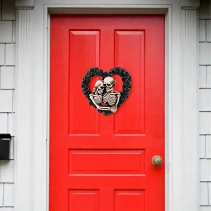 Skeleton Couple Heart-Shaped Wall Hanging – Gothic Love Decor with Black Roses