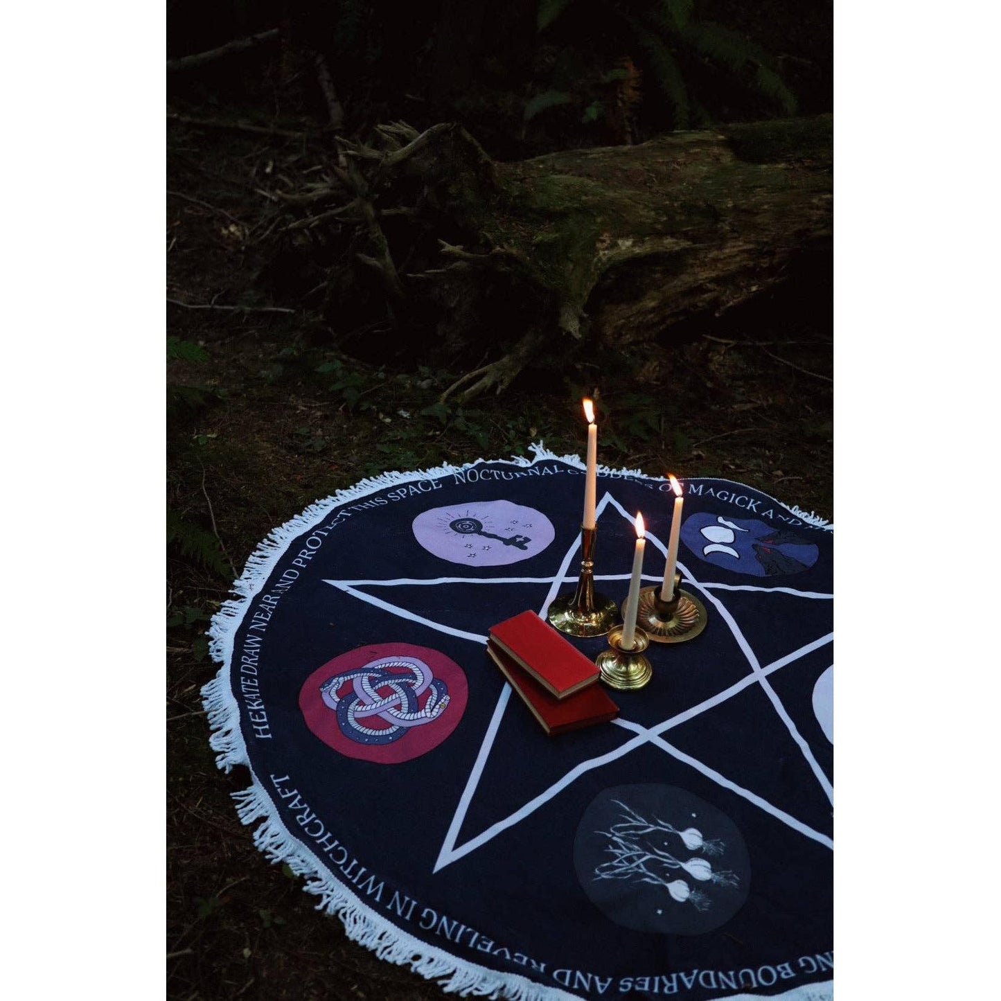 Traveling Spell Space – Hekate Edition | Portable Altar Mat for Witchcraft, Rituals & Spells