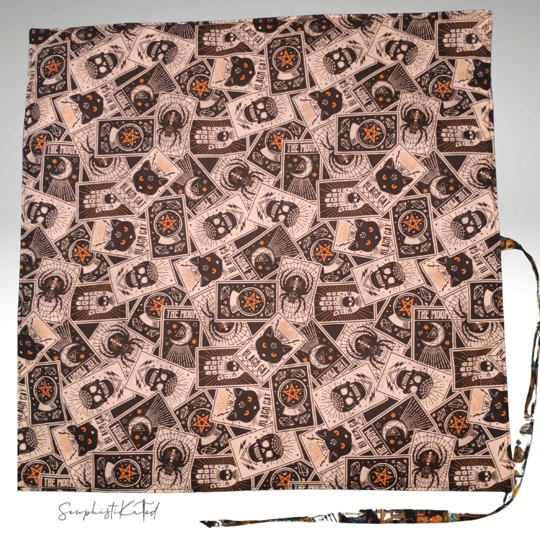 Classic Tarot & Black Cat Reading Mat, Deck Wrap & Altar Cloth | Reversible Padded Tarot Accessory